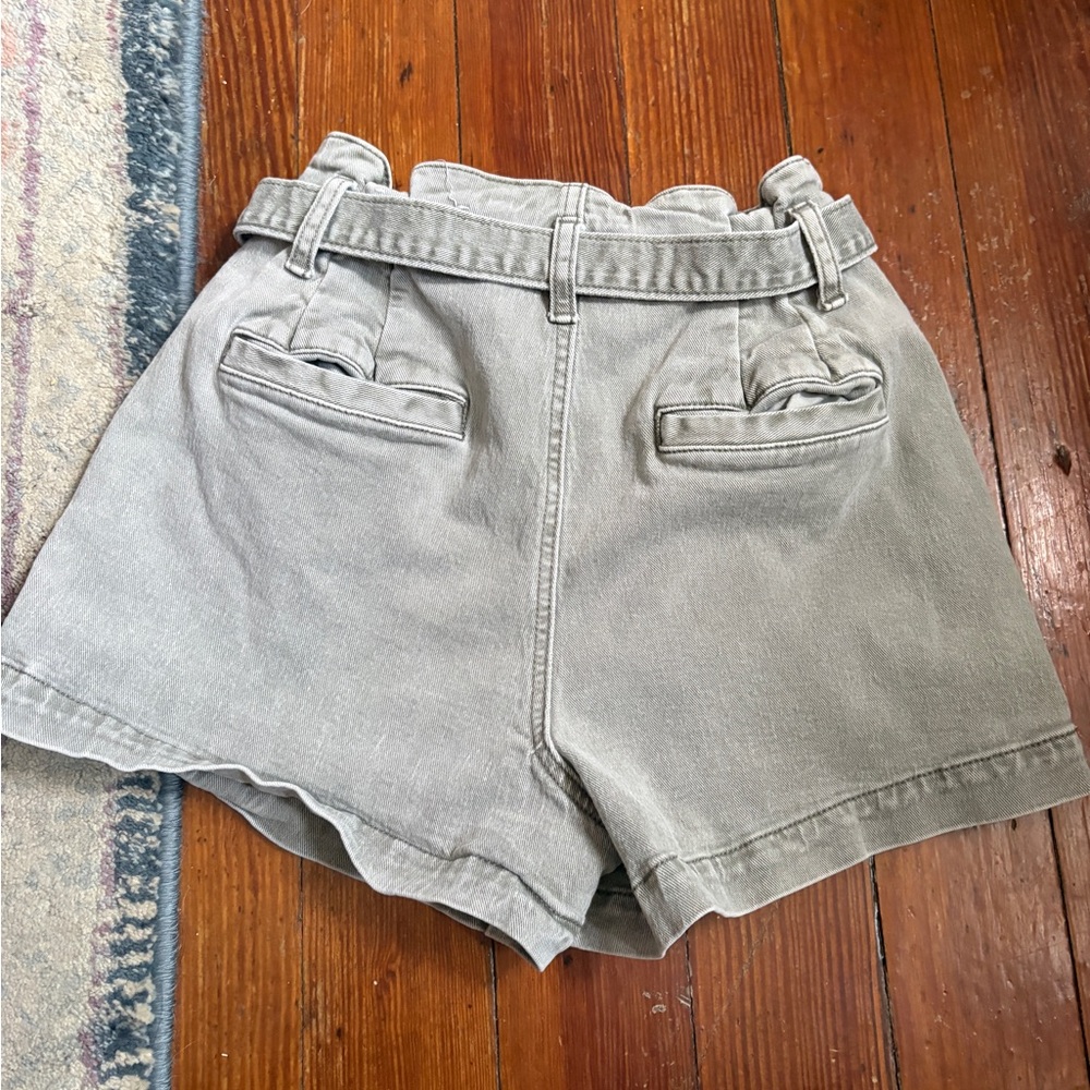 American Eagle Outfitters High-Waist Paperbag Shorts in Light Gray - Picture 4 of 4